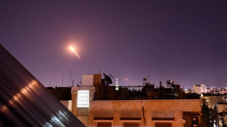 الدفاع الجوي السوري يتصدى لعدوان إسرائيلي جنوبي دمشق